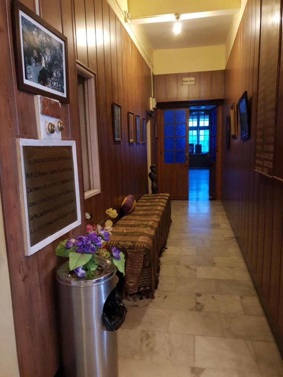 Ymca Tourist Hostel ชิมลา ภายนอก รูปภาพ