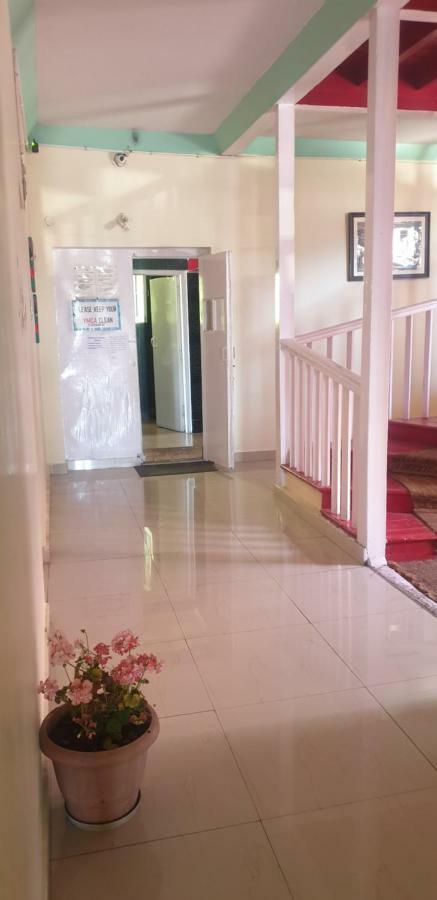 Ymca Tourist Hostel ชิมลา ภายนอก รูปภาพ